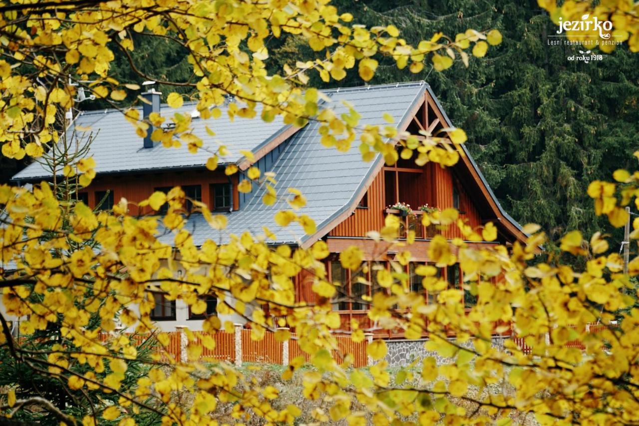 Jezirko Lesni Restaurant & Penzion Jachymov Exterior photo